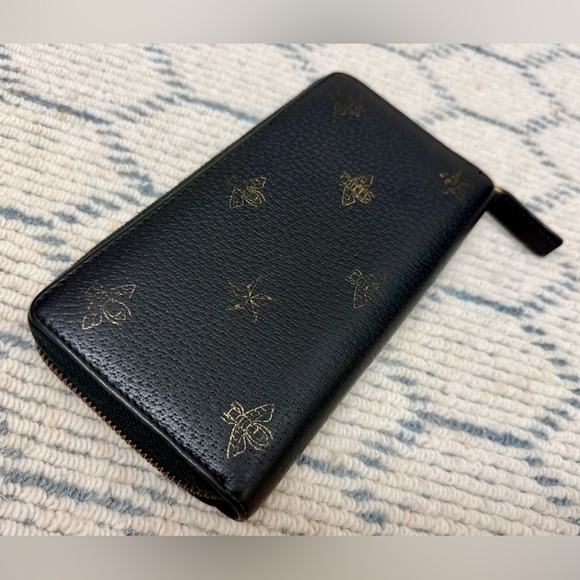 GUCCI Unisex Black & Gold Animalier Bee & Star Round Zip Long Wallet/Clutch - Picture 6 of 16